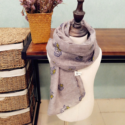 Детски шал с принт в много различни цветове, подходящи за зимата