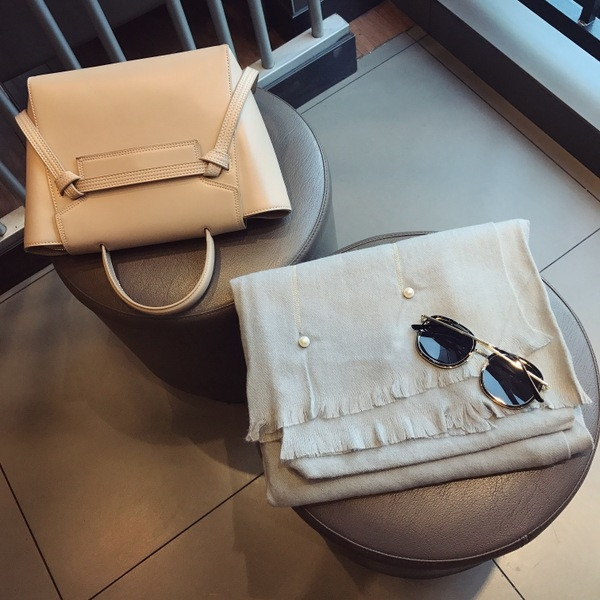 Стилени и  мек дамски шал с пайети и лъскави черти в няколко цвята