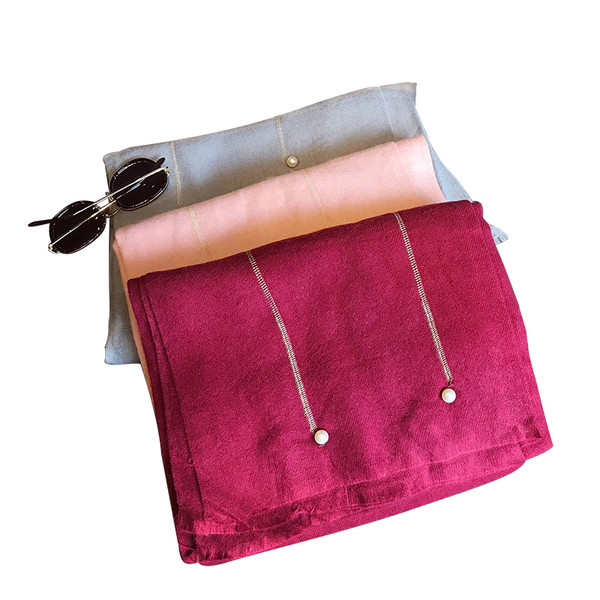 Стилени и  мек дамски шал с пайети и лъскави черти в няколко цвята