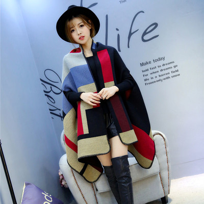 Модерен есенно-зимен дамски цветен шал тип пончо в различни цветове