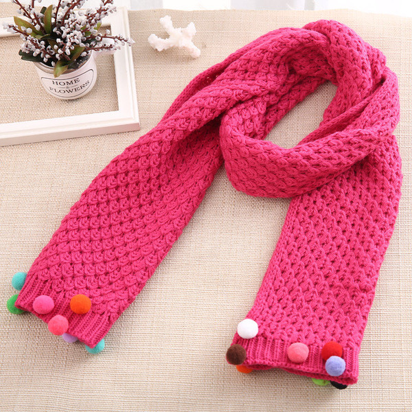 Детски зимен шал за момичета с цветни топчета