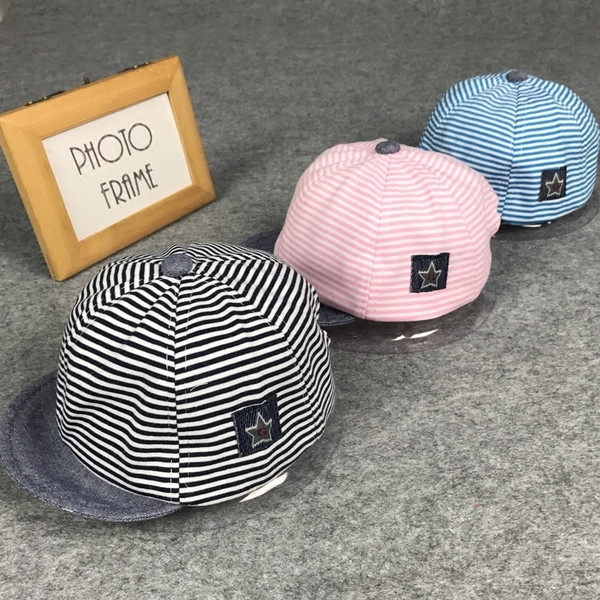 Βρεφικό καπέλο με ζώνη σε τρία χρώματα