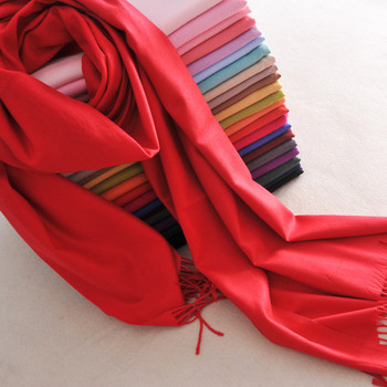 Стилен изчистен модел дамски шал с ресни в няколко цвята