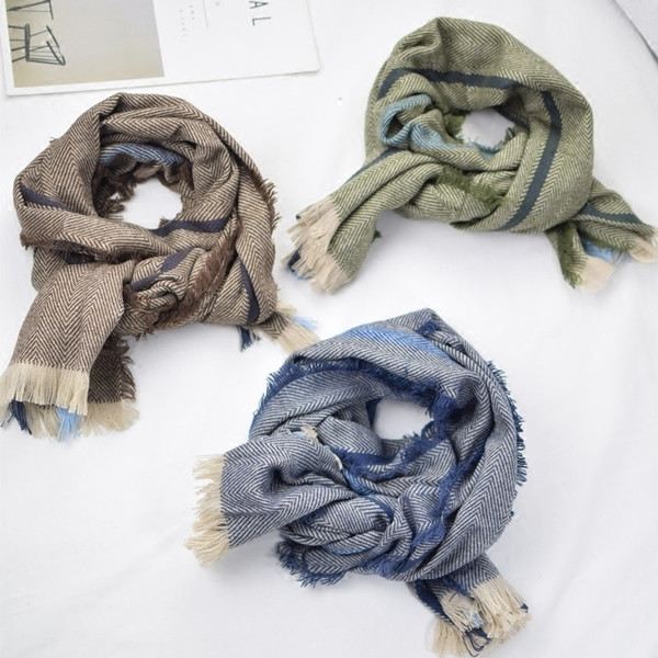 Детски шал в три цвята