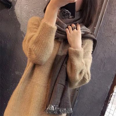 Спортно-елегантен дамски шал в няколко цвята