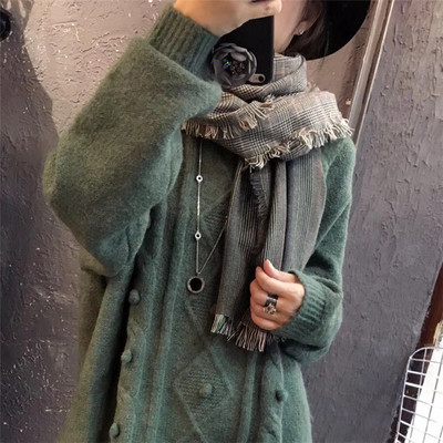 Спортно-елегантен дамски шал в няколко цвята