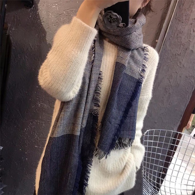 Спортно-елегантен дамски шал в няколко цвята