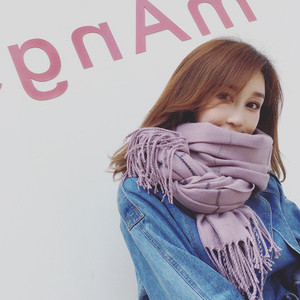 Спортно-елегантен мек и топъл дамски шал с ресни в няколко цвята