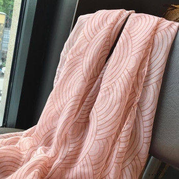 Модерен ефирен дмаски шал с пискюли в розов цвят