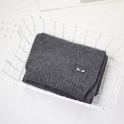 Зимен семпъл детски шал с щампа