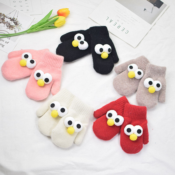 Детски ръкавици с 3D декорация подходящи за зимата