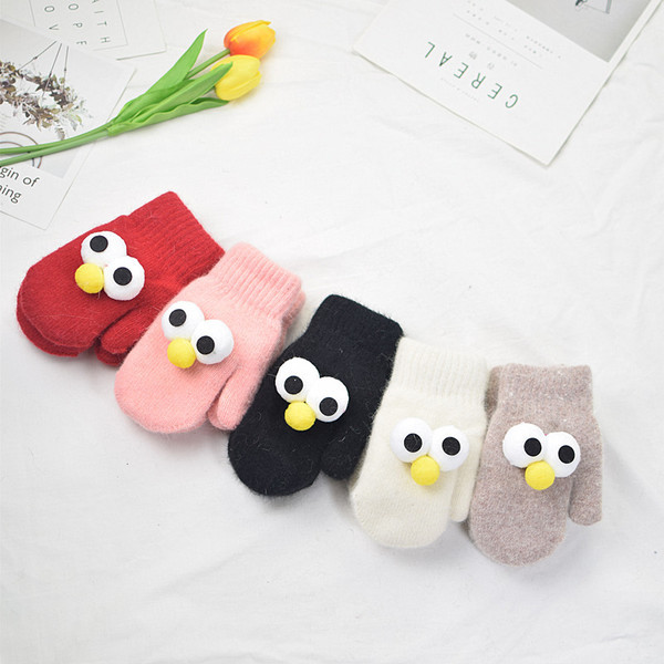 Детски ръкавици с 3D декорация подходящи за зимата