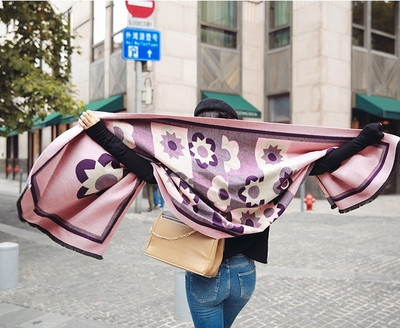 Модерен есенно-зимен дамски шал с флорални мотиви,няколко модела