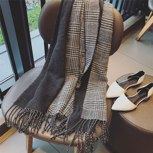 Κομψή, απαλή και ζεστή κασκόλ κυρίες