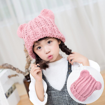 Семпла плетена шапка в два цвята