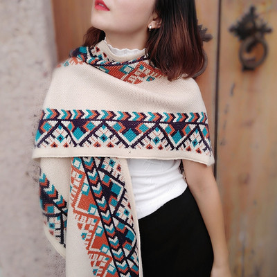 Есенно-зимен цветен дамски шал тип пончо в два цвята