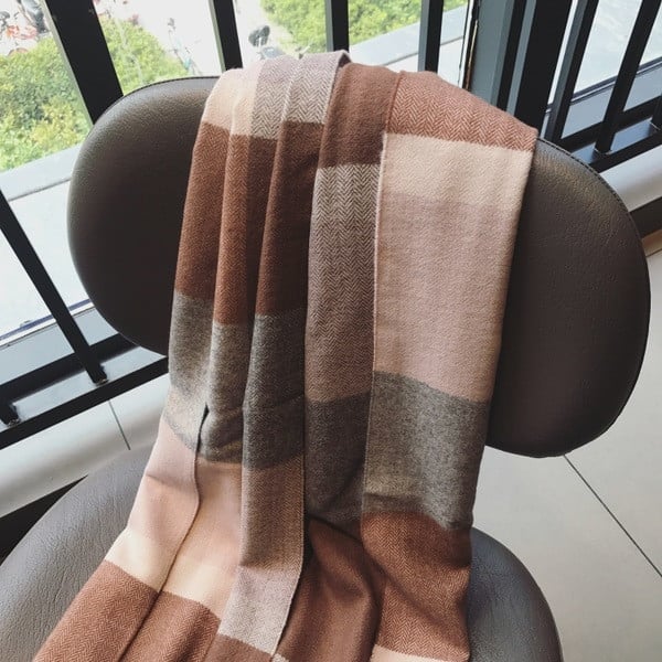 Стилен дамски есенно-зимен шал в четири цвята