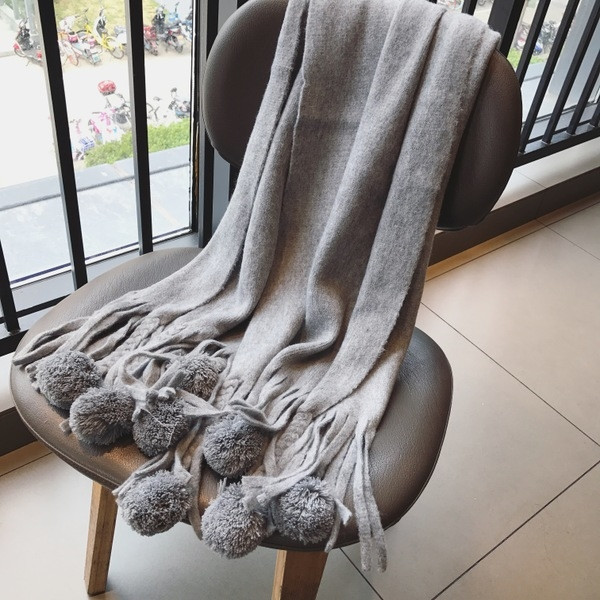 Модерен ежедневен плюшен дамски шал с пухени топчета в шест цвята 