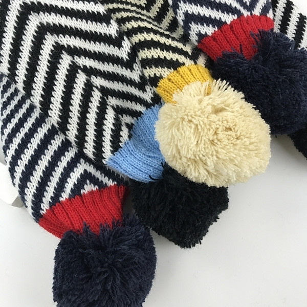 Παιδικό πλεκτό μαντήλι με ριγέ στράς