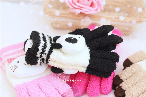 Зимни детски ръкавици с 3D декорация в четири цвята