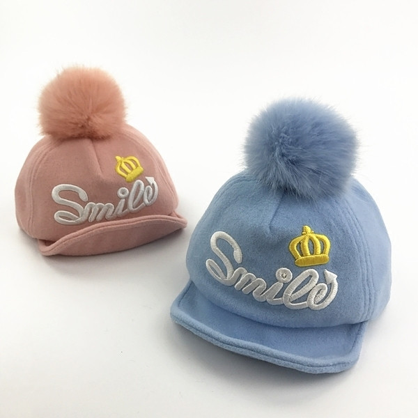 Μωρό καπέλο χειμώνα με κουκούλα, επιγραφή και κουκούλα