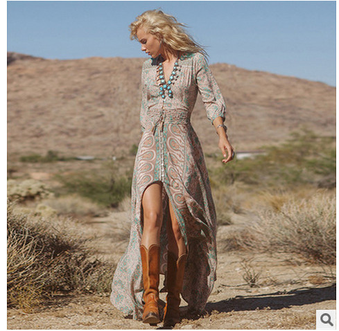 Κομψή μακρύ φόρεμα με δαντέλα και V-neckline