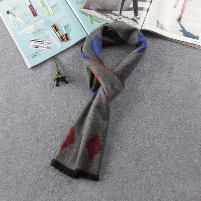 Σπορ-κομψό σάλι χειμωνιάτικων ανδρών σε διάφορα χρώματα