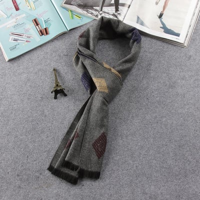 Σπορ-κομψό σάλι χειμωνιάτικων ανδρών σε διάφορα χρώματα