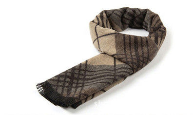 Κομψό, απαλό και ζεστό μαντήλι σε διάφορα χρώματα