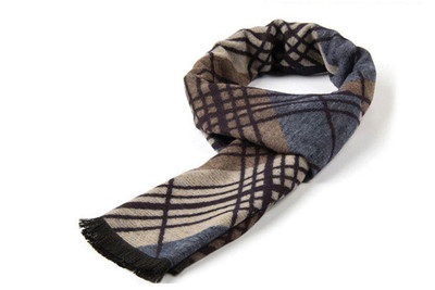 Κομψό, απαλό και ζεστό μαντήλι σε διάφορα χρώματα