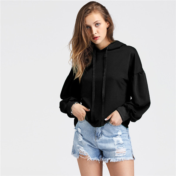 Дамски спортен суичър в зелен и черен цвят с качулка 