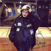 Σακάκι φθινοπωρινό-χειμωνιάτικο με κολάρο σε σχήμα O και εκτυπώσεις και υποστήριξη σε μαύρο και πράσινο πράσινο χρώμα