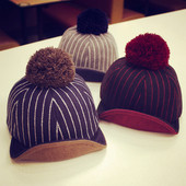 Παιδικό καπέλο με λωρίδες και κουκούλα