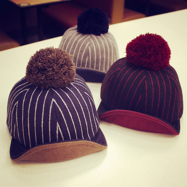 Παιδικό καπέλο με λωρίδες και κουκούλα