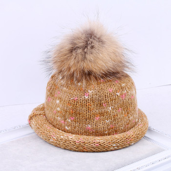 Плетена зимна дамска шапка с пух в четири цвята