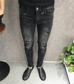 Спортно-елегантни мъжки дънки с кръпки в черен цвят