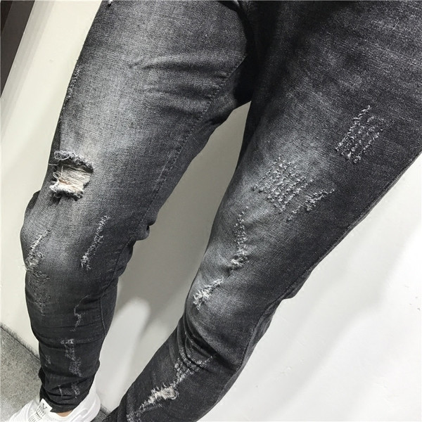 Стилни мъжки дънки в слим модел  в черен цвят