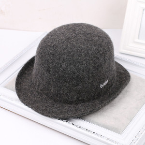 Ежедневна стилна дамска шапка в пет цвята