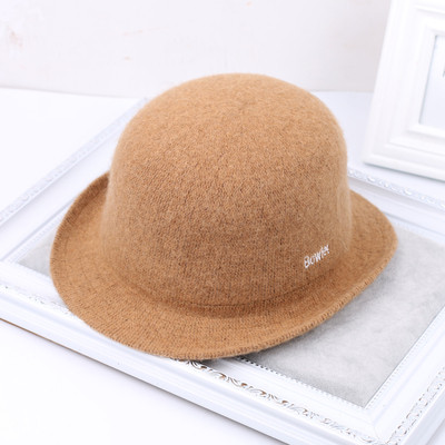 Ежедневна стилна дамска шапка в пет цвята