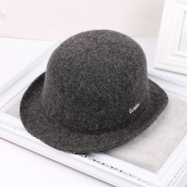 Ежедневна стилна дамска шапка в пет цвята