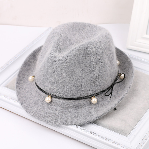 Καπέλο γυναικών σε πέντε χρώματα με διακόσμηση με χάντρες