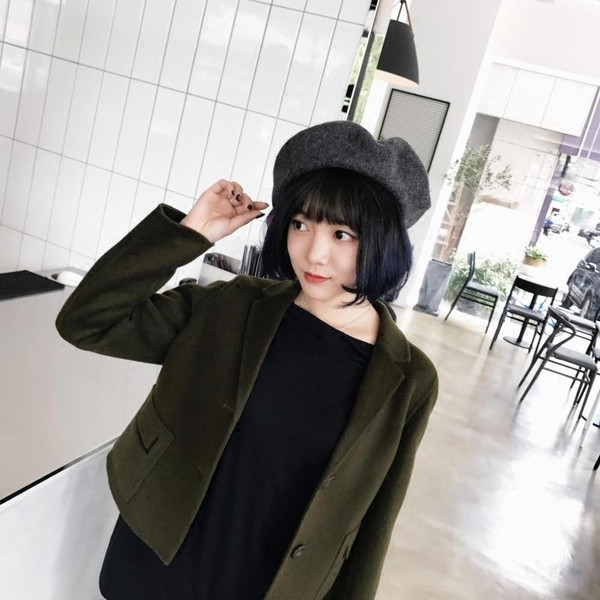 Дамска стилна барета с връзки в пет цвята