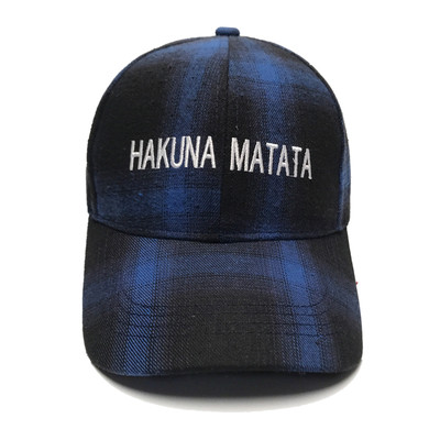 Καπέλο γυναικείο με καπάκι και επιγραφή