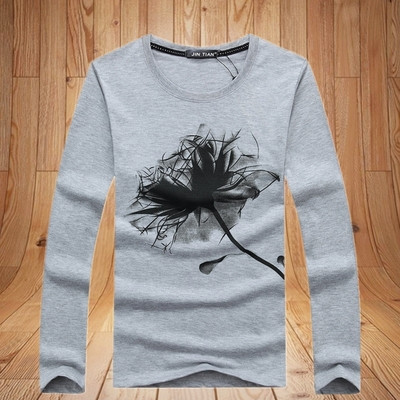 Αθλητική-κομψή μπλούζα ανδρών με όμορφη τετράχρωμη εφαρμογή