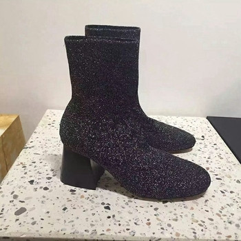 Γυναικείες μπότες με χοντρό τακούνι σε μαύρο χρώμα