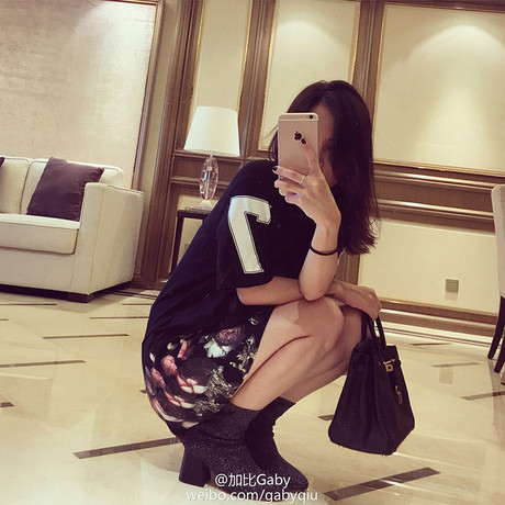 Γυναικείες μπότες με χοντρό τακούνι σε μαύρο χρώμα