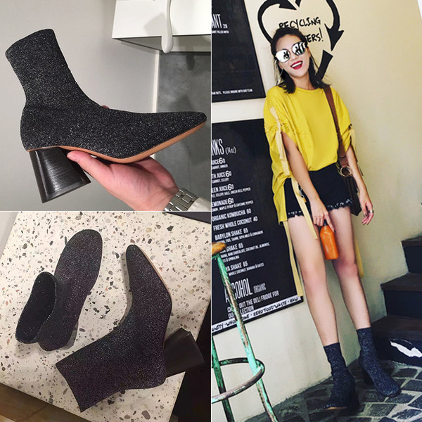 Γυναικείες μπότες με χοντρό τακούνι σε μαύρο χρώμα