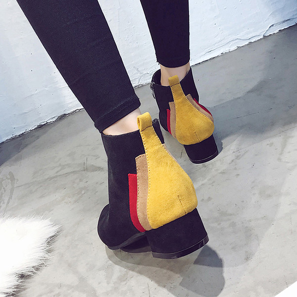 Κομψές, γυναικείες  eco suede  μπότες με χρωματική επίδραση