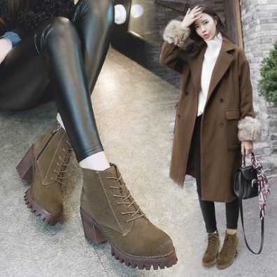 Εξαιρετικές γυναικείες μπότες με χοντρό τακούνι  και ανθεκτικό πέλμα σε δύο χρώματα