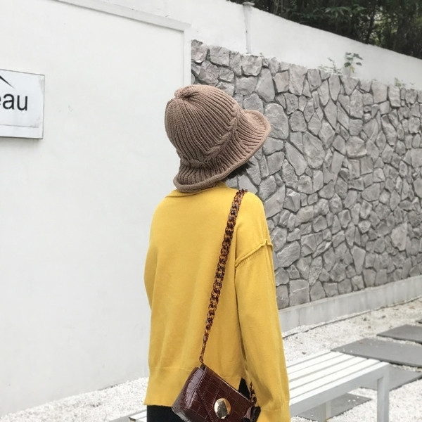 Κομψό πλεκτό καπέλο σε τέσσερα χρώματα